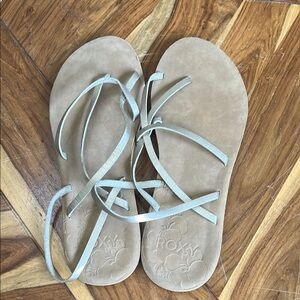 Roxy Tan Minimalist Sandals Beach-Ready